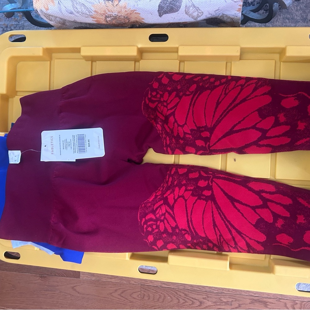 Fabletics Red Sweater - Picture 3 of 3